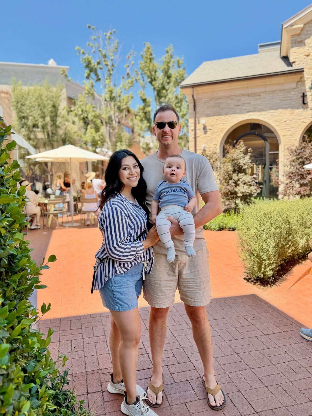 An emotional, deeply meaningful weekend for our community Welcome back, @palisadesvillage ….thank you @rickcarusola . . . . (and thank you @erin.e.devine for Judah’s outfit ) . . #lastrong #love #hope #light
